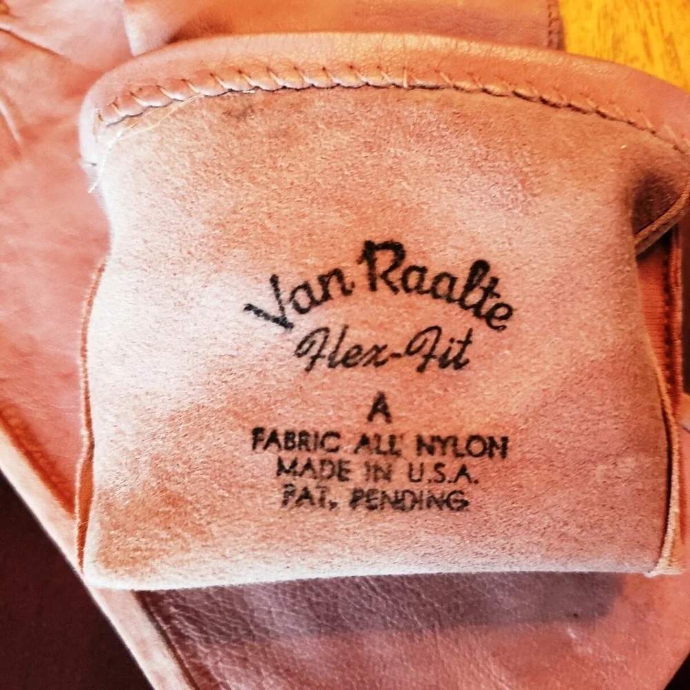 Women's‎ Long Elbow length Beige/Pink Gloves Size 3 Brand: Van Raalte